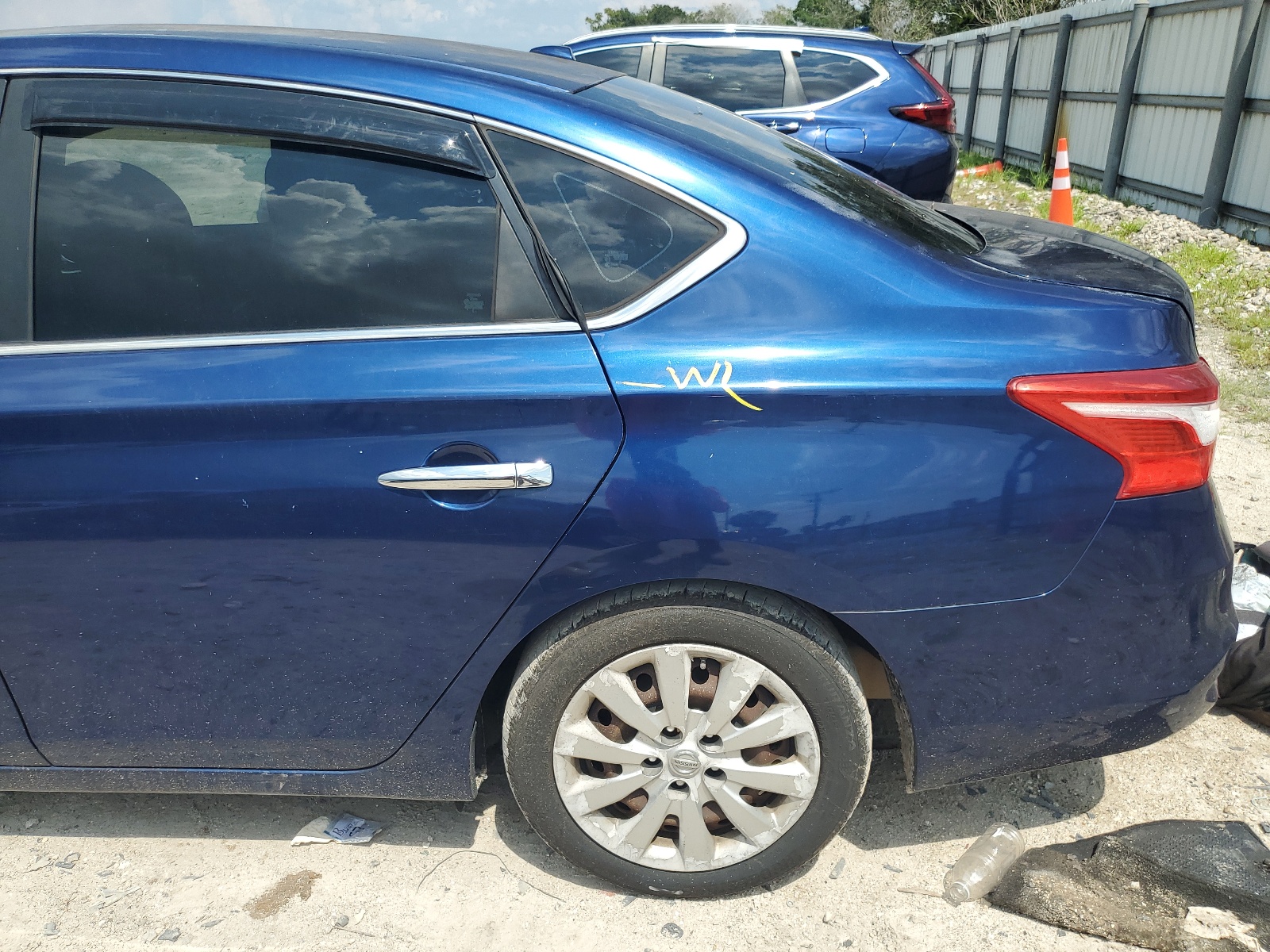 3N1AB7AP8GY215647 2016 Nissan Sentra S