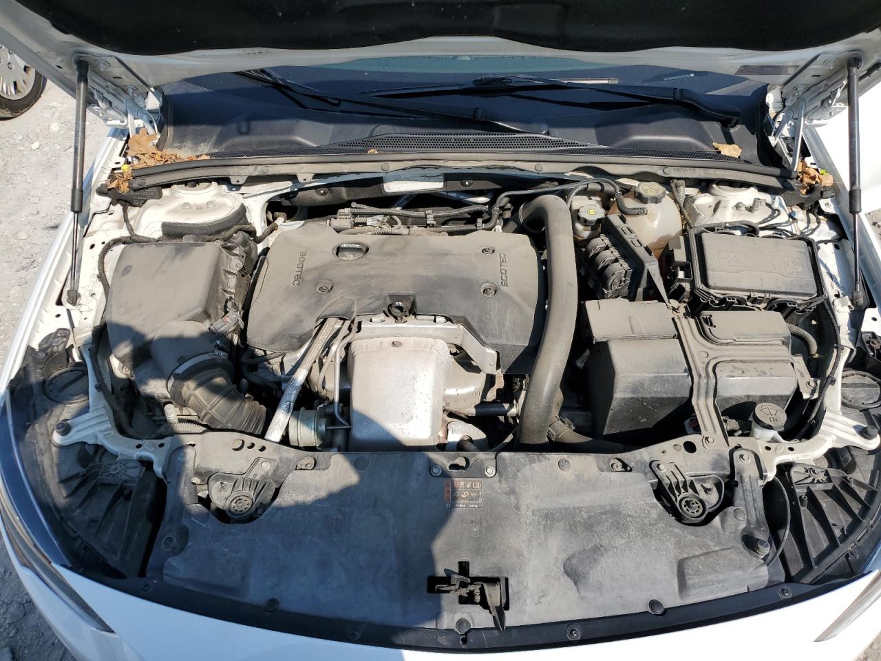 2018 Buick Regal - Image 11