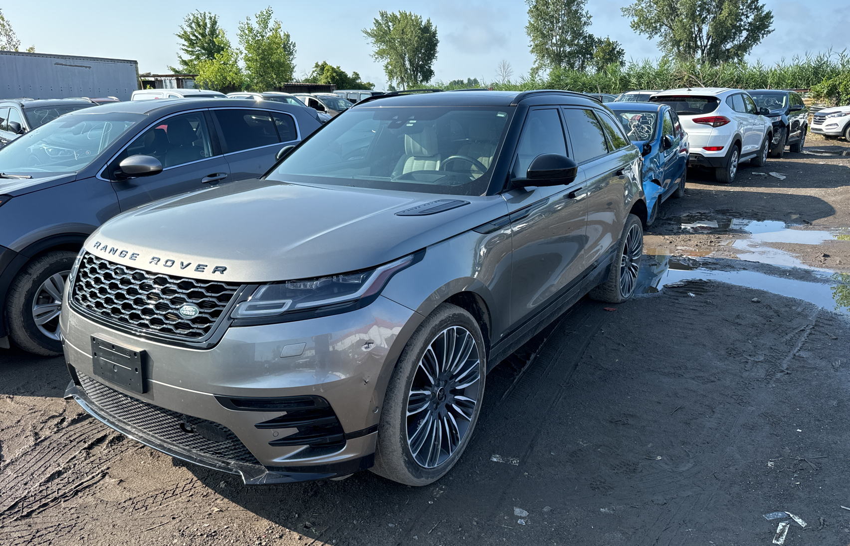 2018 Land Rover Range Rover Velar R-Dynamic Hse vin: SALYM2RN4JA771597