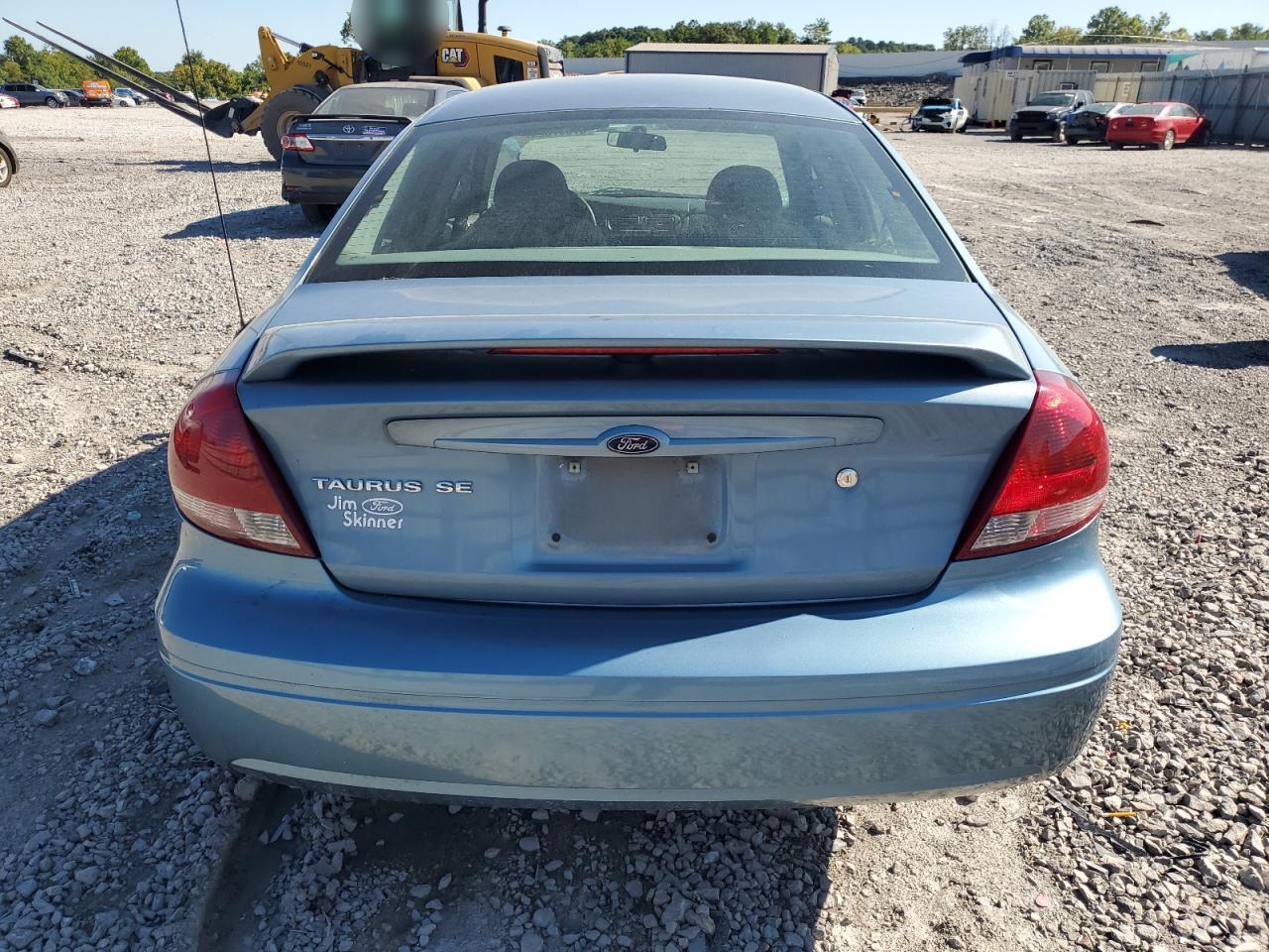 2005 Ford Taurus Se VIN: 1FAFP53215A239998 Lot: 67897024