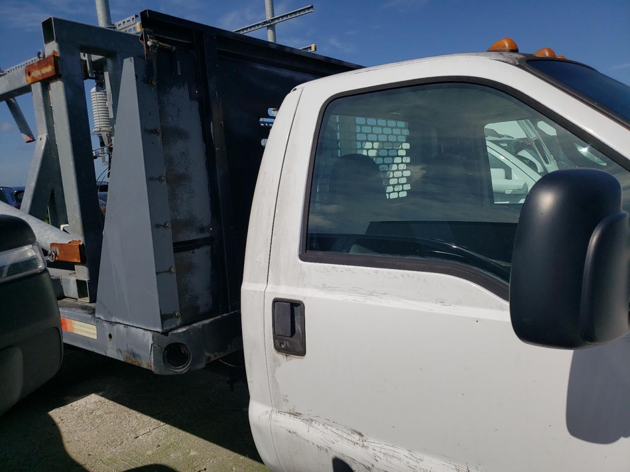 1999 Ford F450 Super Duty VIN: 1FDXF46FXXEA92520 Lot: 60041524