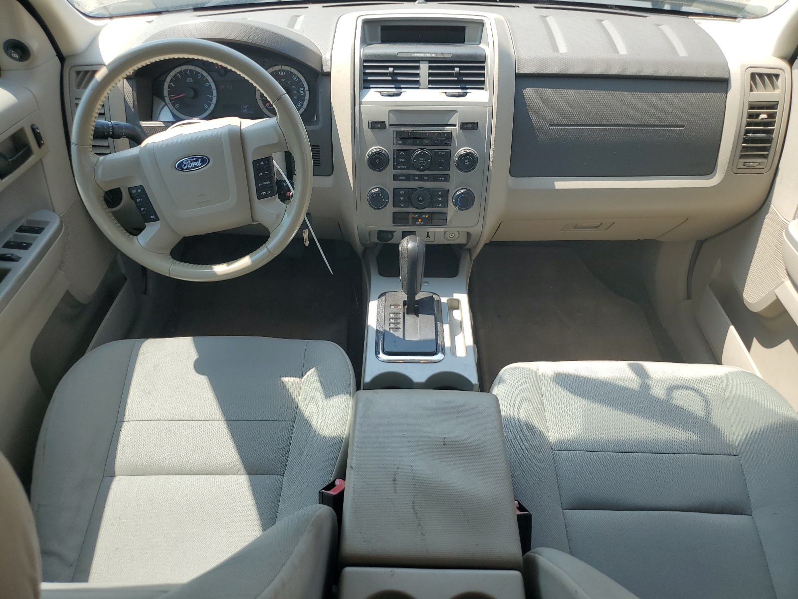 1FMCU9DG9AKC71198 2010 Ford Escape Xlt