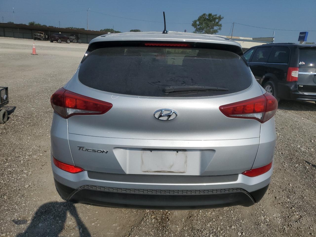 VIN KM8J23A49JU786565 2018 HYUNDAI TUCSON no.6