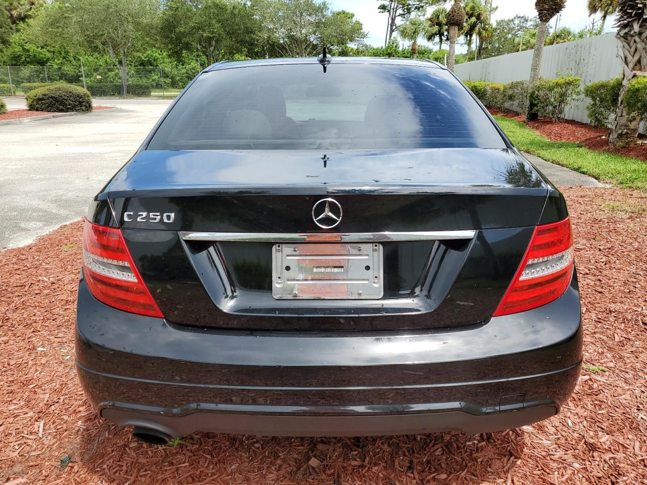 2013 Mercedes-Benz C 250 VIN: WDDGF4HB6DR260551 Lot: 68190304