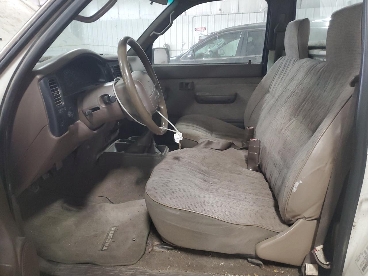 1998 Toyota Tacoma VIN: 4TAPM62N0WZ084870 Lot: 65987154