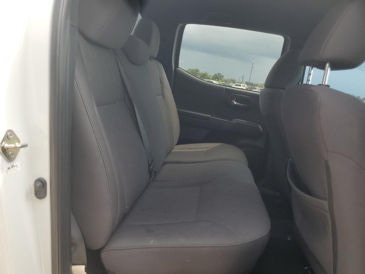 2017 Toyota Tacoma Double Cab VIN: 5TFBZ5DN8HX002549 Lot: 68024204