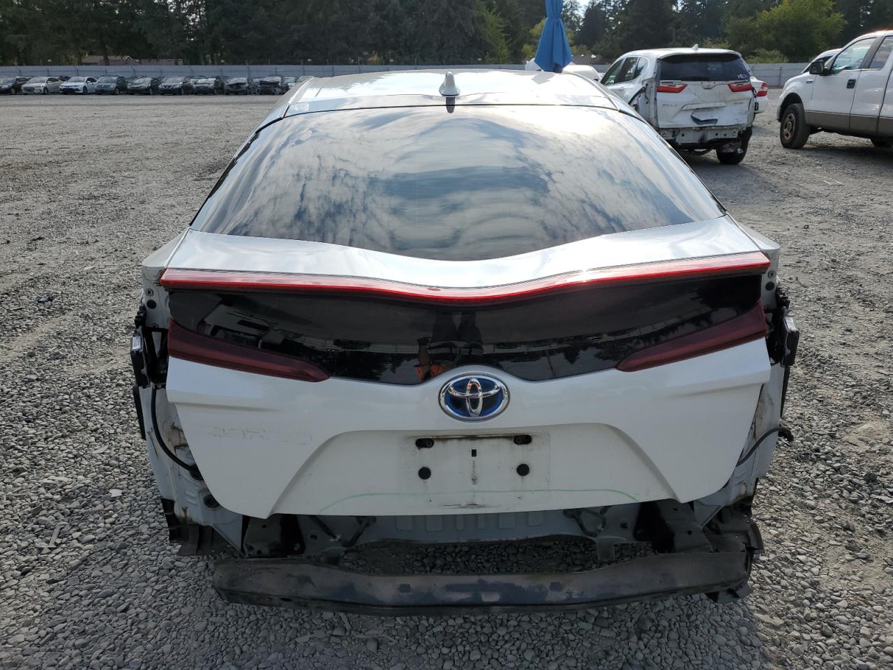 2017 Toyota Prius Prime VIN: JTDKARFP8H3010588 Lot: 67388624