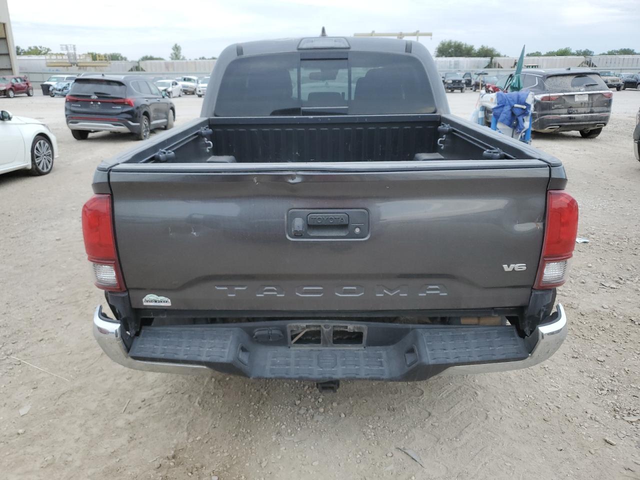 3TMCZ5AN4JM127150 2018 Toyota Tacoma Double Cab