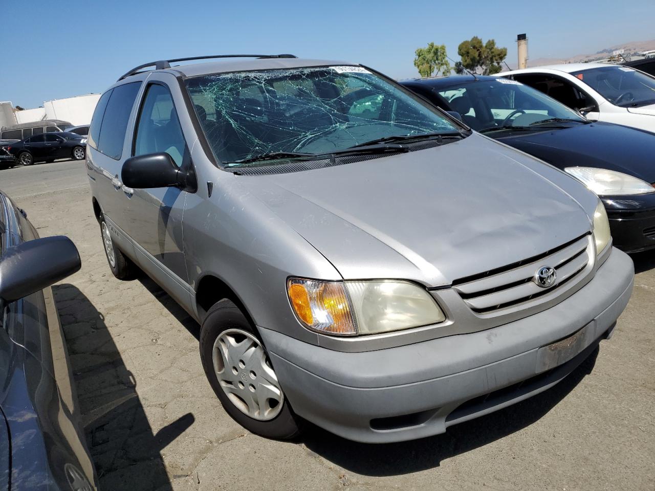 2002 Toyota Sienna - Image 4