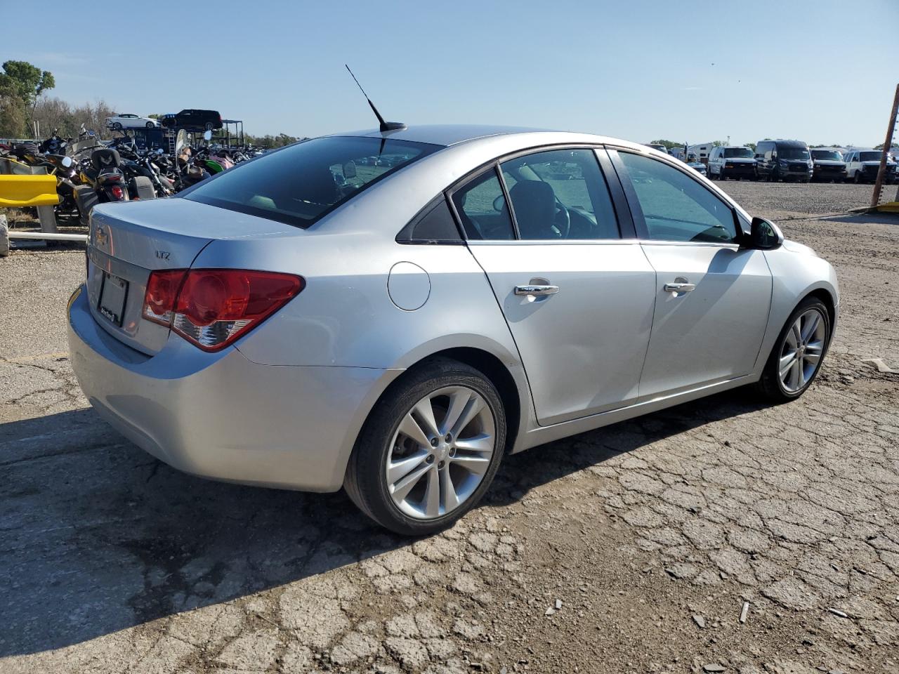 2013 Chevrolet Cruze - Image 3