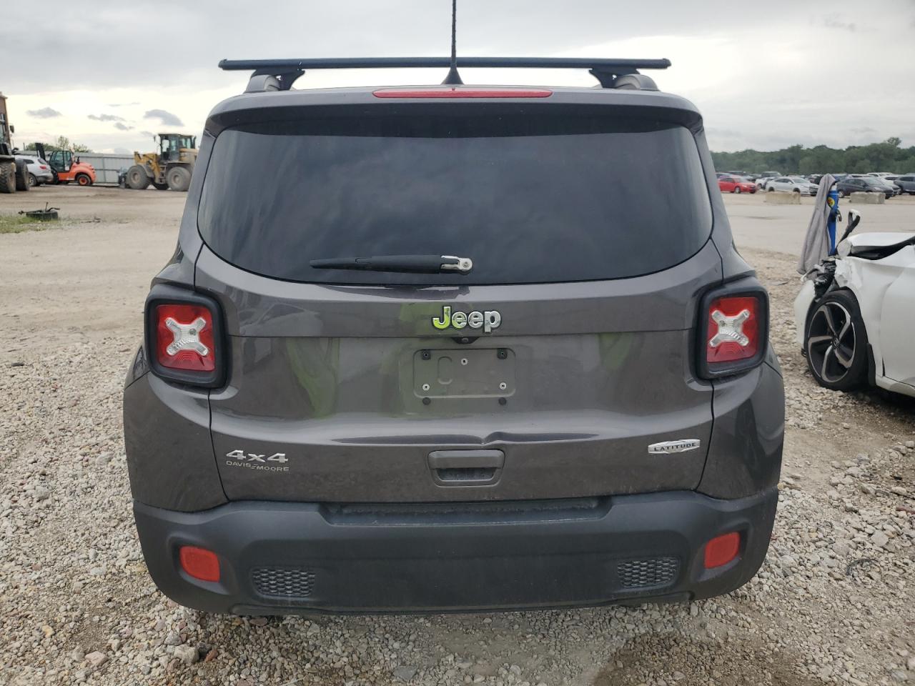 ZACCJBBB4JPJ14533 2018 Jeep Renegade Latitude