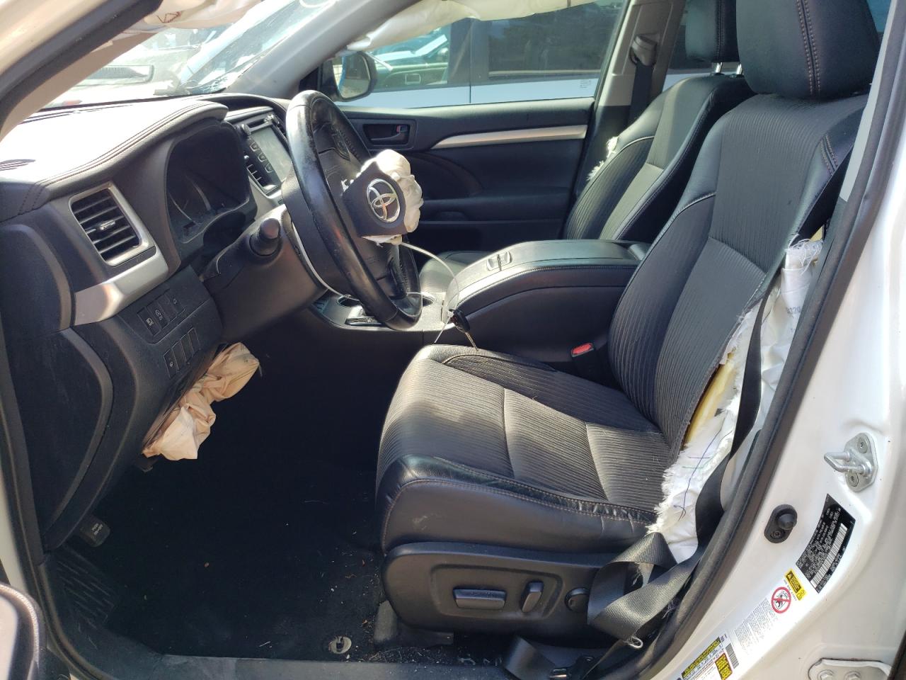 2017 Toyota Highlander Le VIN: 5TDZZRFH4HS199545 Lot: 66135884