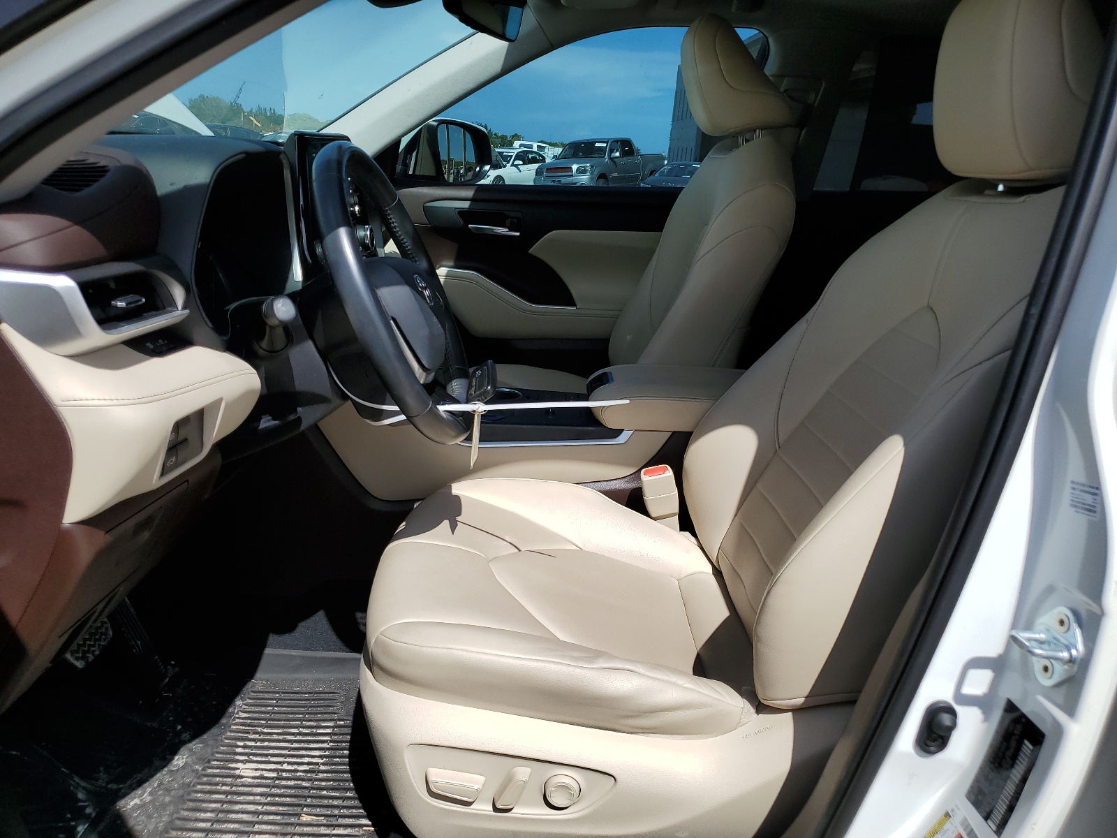 5TDGBRCH0MS047448 2021 Toyota Highlander Hybrid Xle