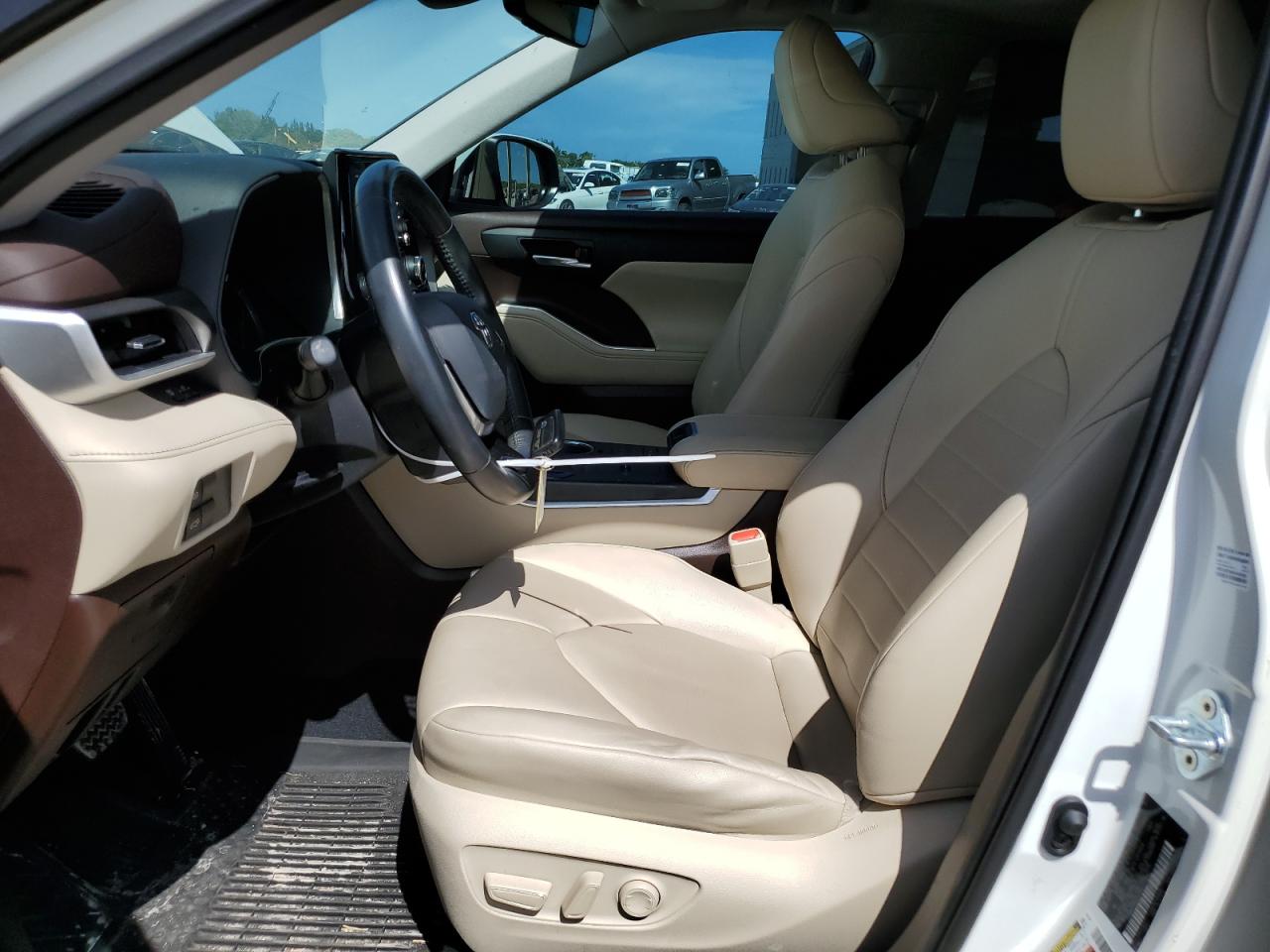 2021 Toyota Highlander Hybrid Xle VIN: 5TDGBRCH0MS047448 Lot: 66037134