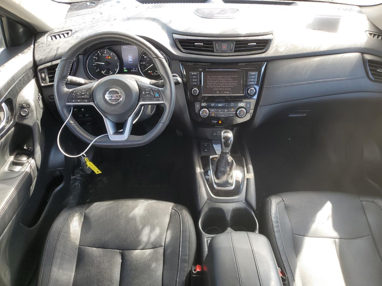2020 Nissan Rogue - Image 8