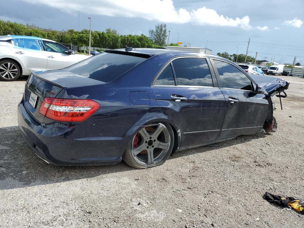 WDDHF7CB7AA253888 2010 Mercedes-Benz E 550