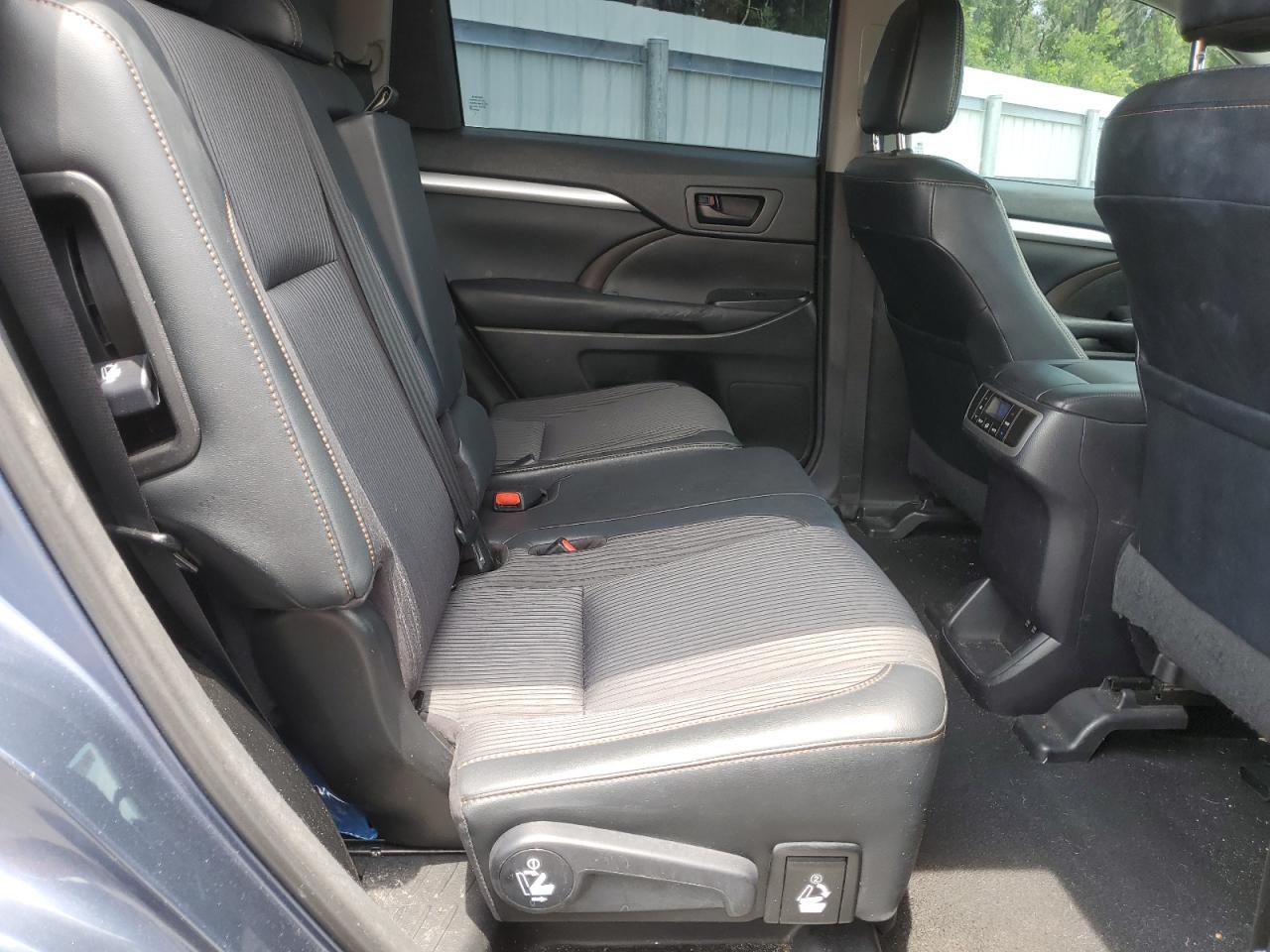 2017 Toyota Highlander Le VIN: 5TDZZRFH4HS203125 Lot: 66210094