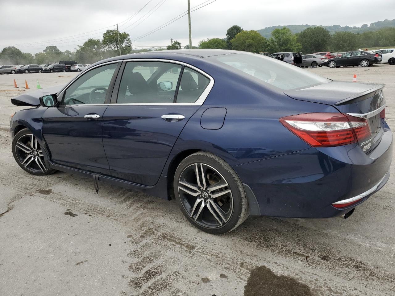 1HGCR2F56GA058198 2016 HONDA ACCORD - Image 2