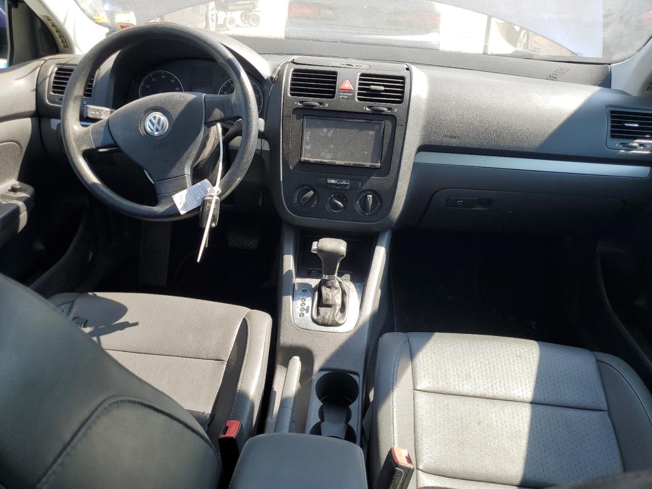 2007 Volkswagen Jetta 2.5 Option Package 1 VIN: 3VWRF71K77M062000 Lot: 65843744