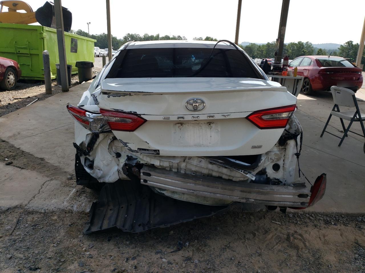 4T1B11HK7JU587076 2018 Toyota Camry L