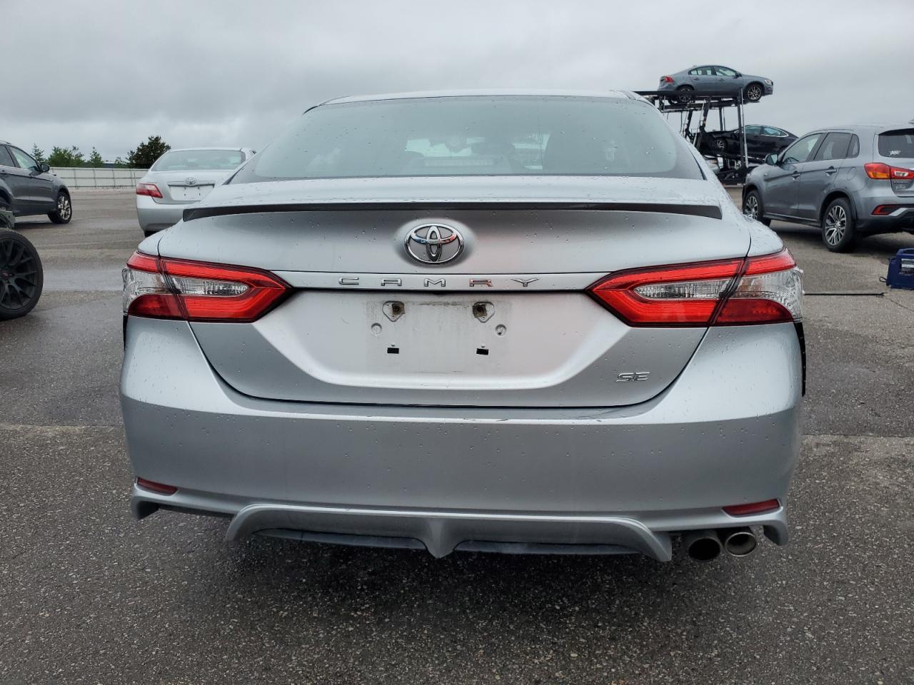 4T1B11HK3JU094429 2018 Toyota Camry L