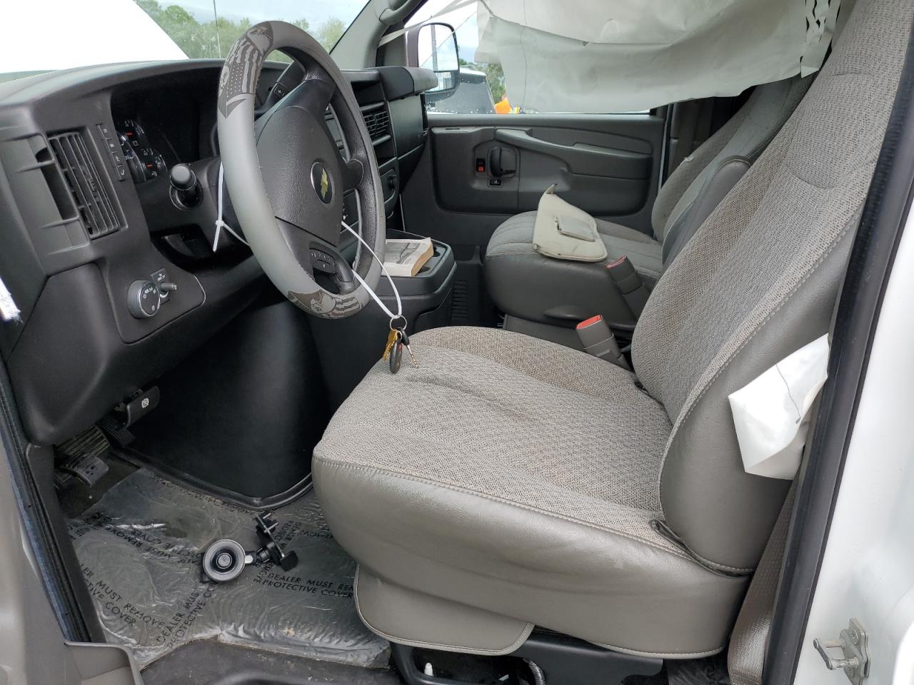 2012 Chevrolet Express - Image 7