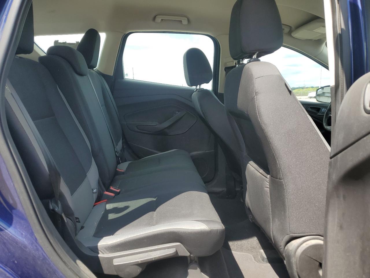 2015 Ford Escape S VIN: 1FMCU0F73FUC21904 Lot: 68376854