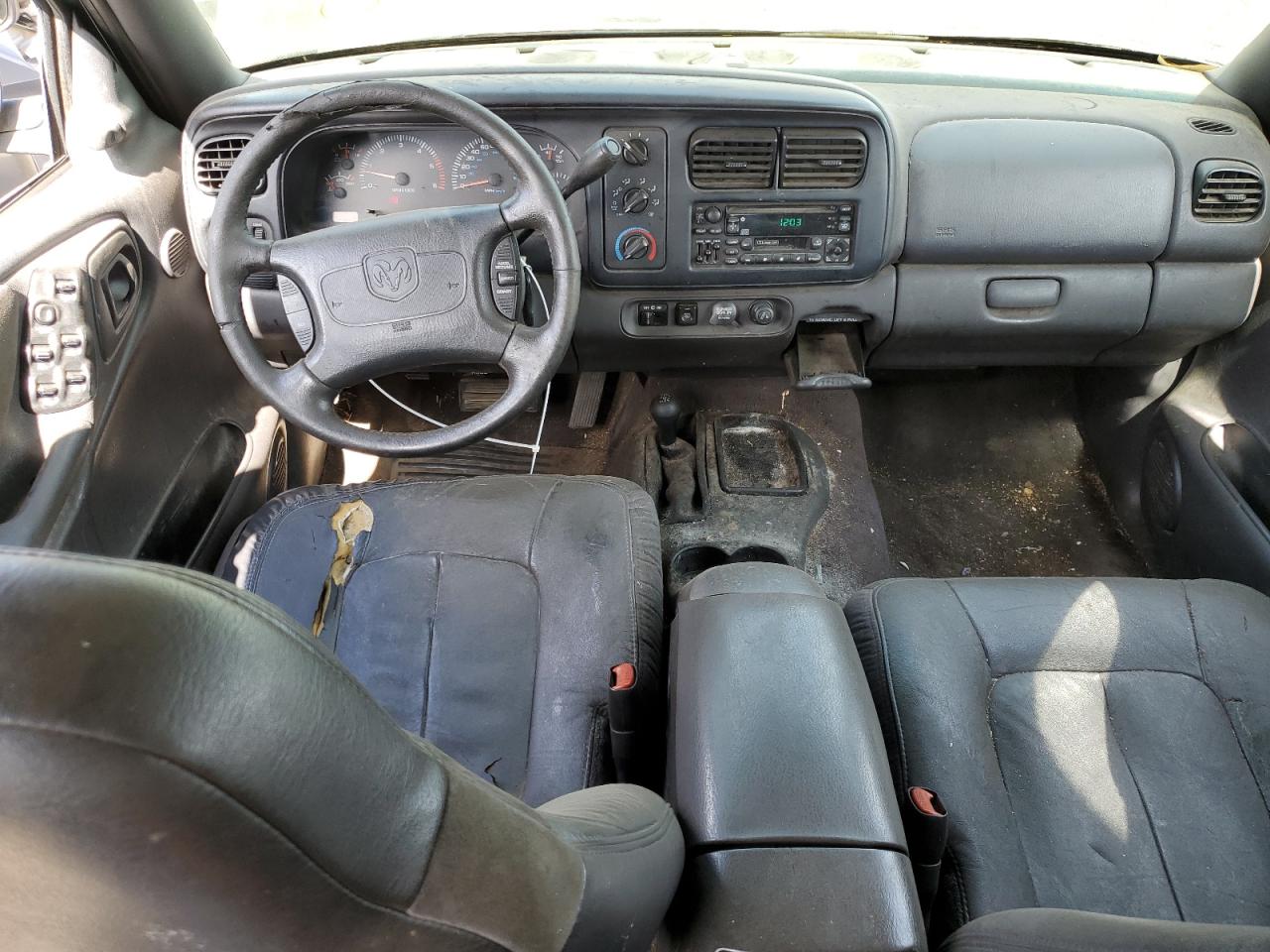 1B4HS28Z4XF524512 1999 Dodge Durango