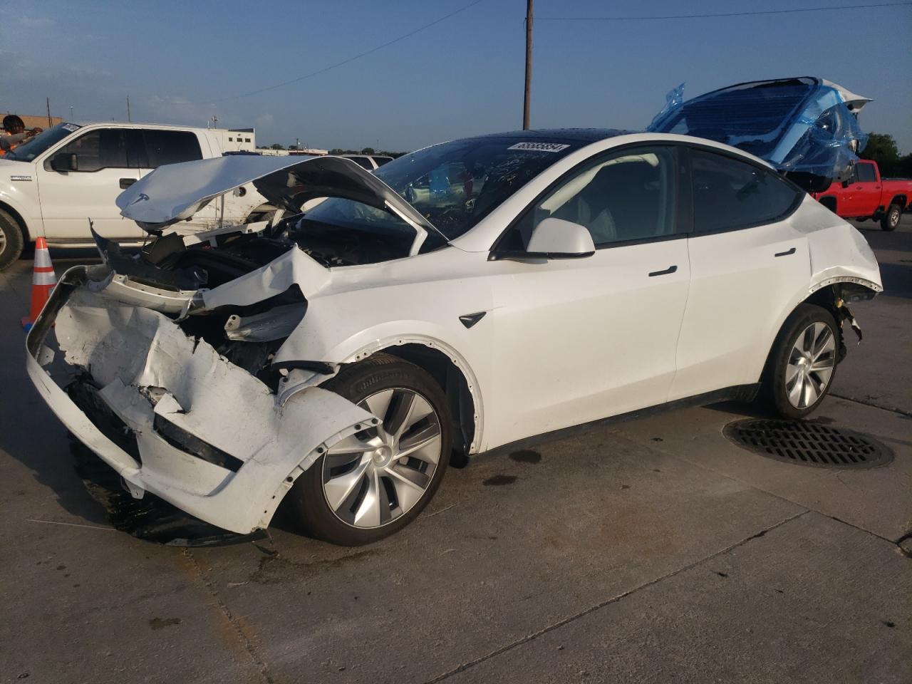 7SAYGDEE8PA147057 2023 TESLA MODEL Y - Image 1