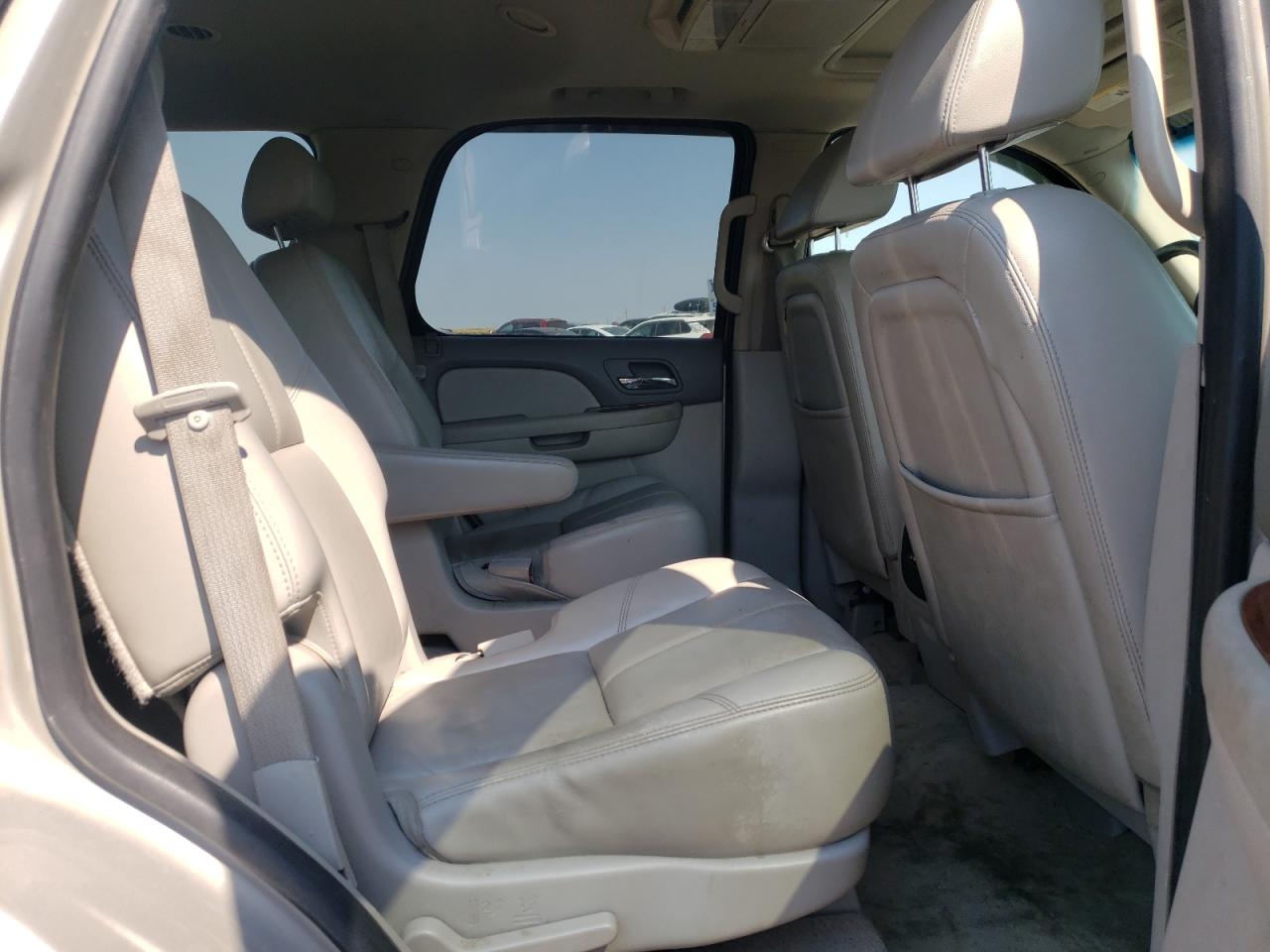 2007 GMC Yukon - Image 11