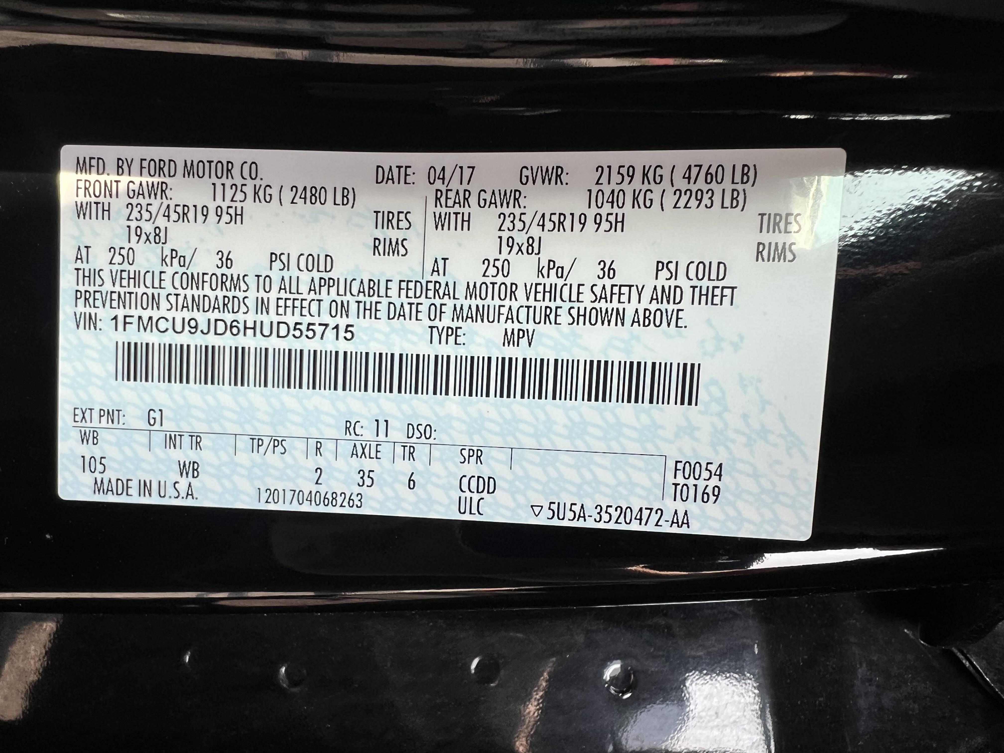 1FMCU9JD6HUD55715 2017 Ford Escape Titanium