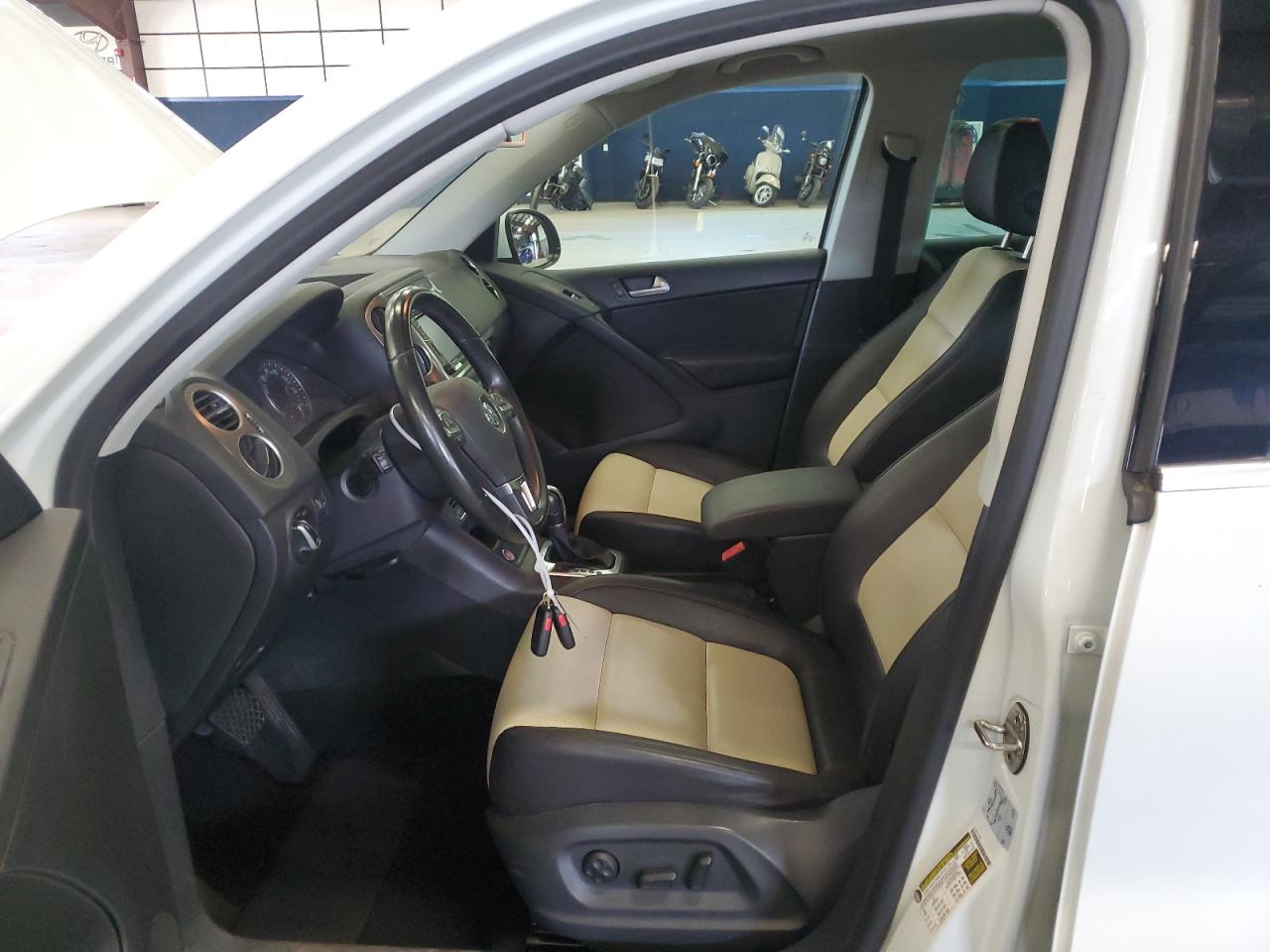 2017 Volkswagen Tiguan Wolfsburg VIN: WVGSV7AX4HW507910 Lot: 69583514