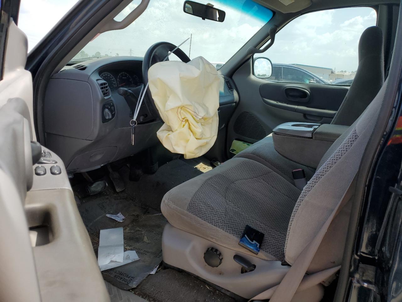 2000 Ford F150 VIN: 1FTRX07W5YKA76150 Lot: 66623884