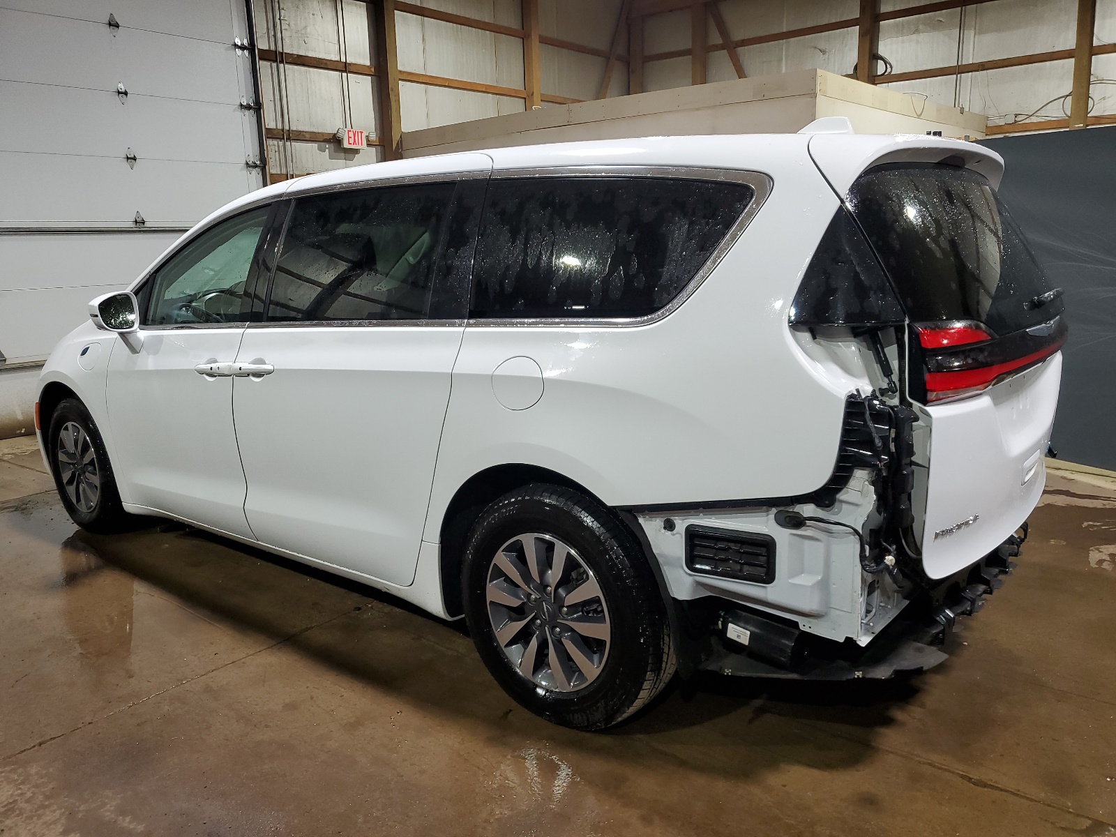 2022 Chrysler Pacifica Hybrid Touring L vin: 2C4RC1L75NR121441