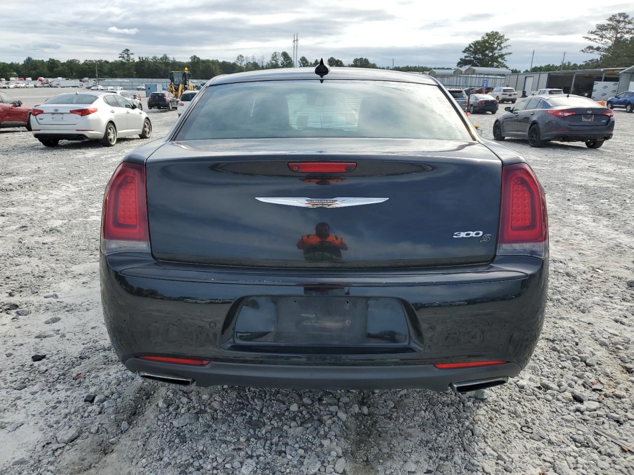 2015 Chrysler 300 S VIN: 2C3CCABG0FH739415 Lot: 64679344
