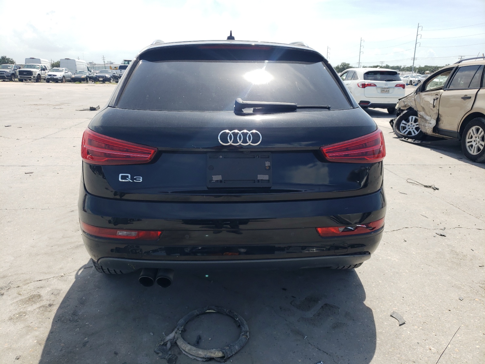 WA1BCCFS0HR017036 2017 Audi Q3 Premium