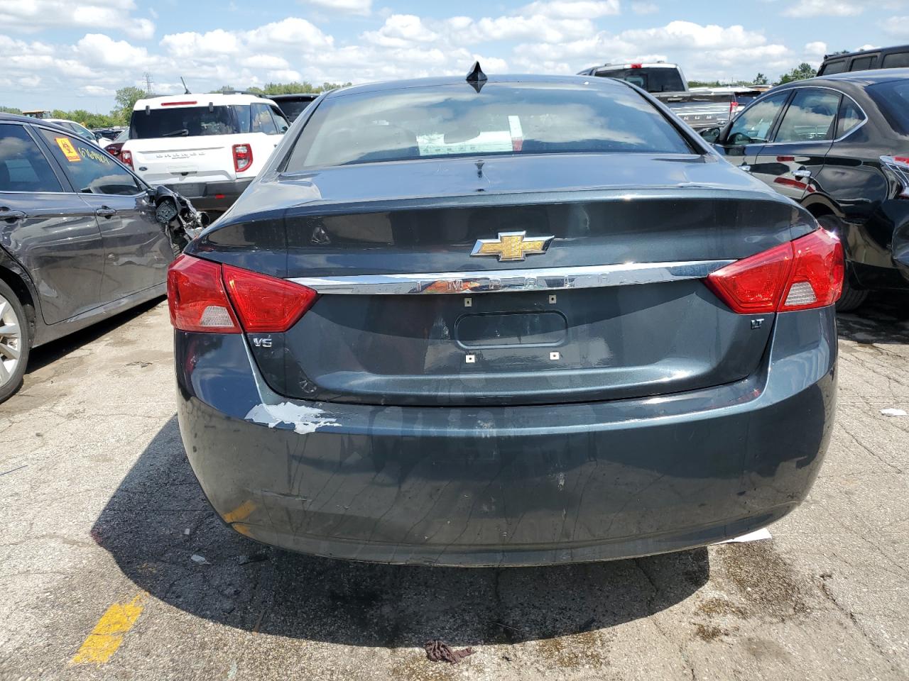 2G1105S38J9174259 2018 Chevrolet Impala Lt