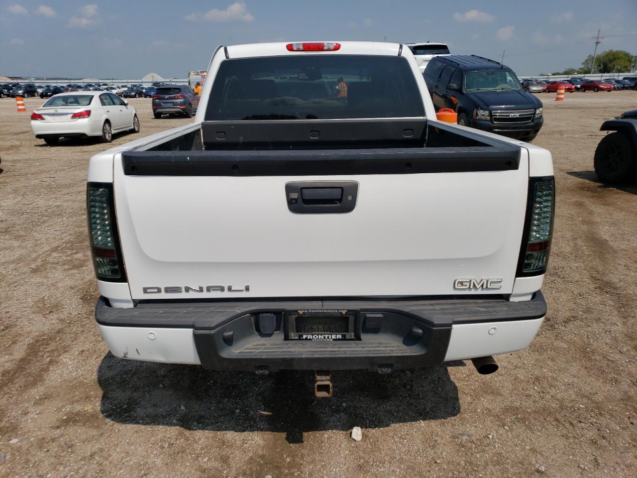 3GTP2XE2XBG319593 2011 GMC Sierra K1500 Denali