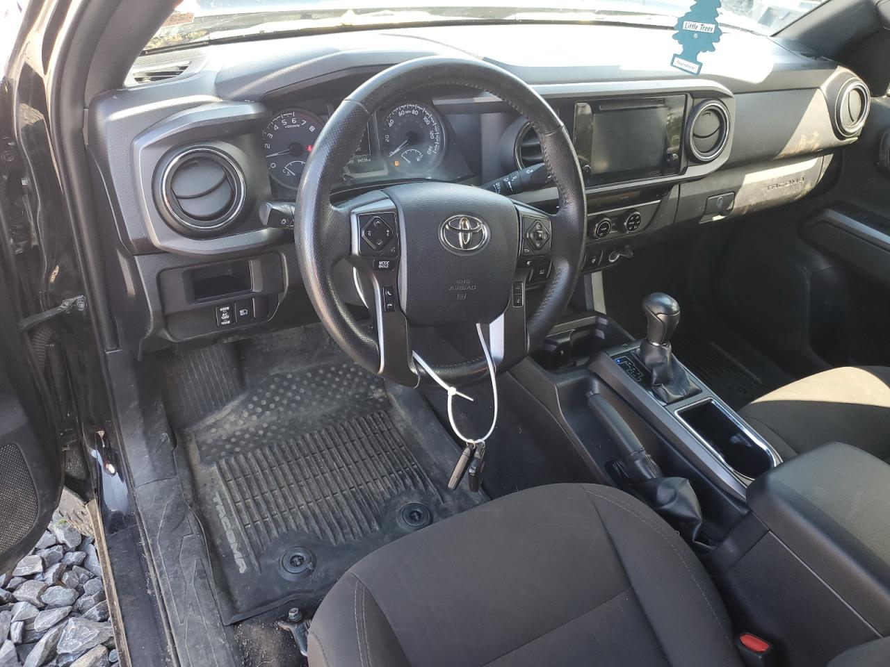 5TFSZ5ANXJX142693 2018 Toyota Tacoma Access Cab