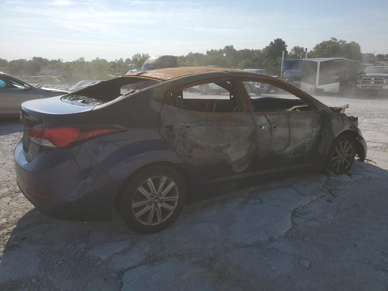 2014 Hyundai Elantra - Image 3