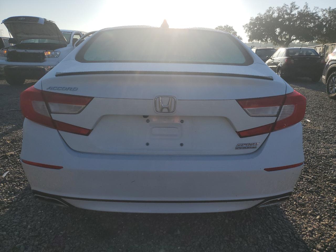 1HGCV1F45NA081529 Honda Accord SPO 6