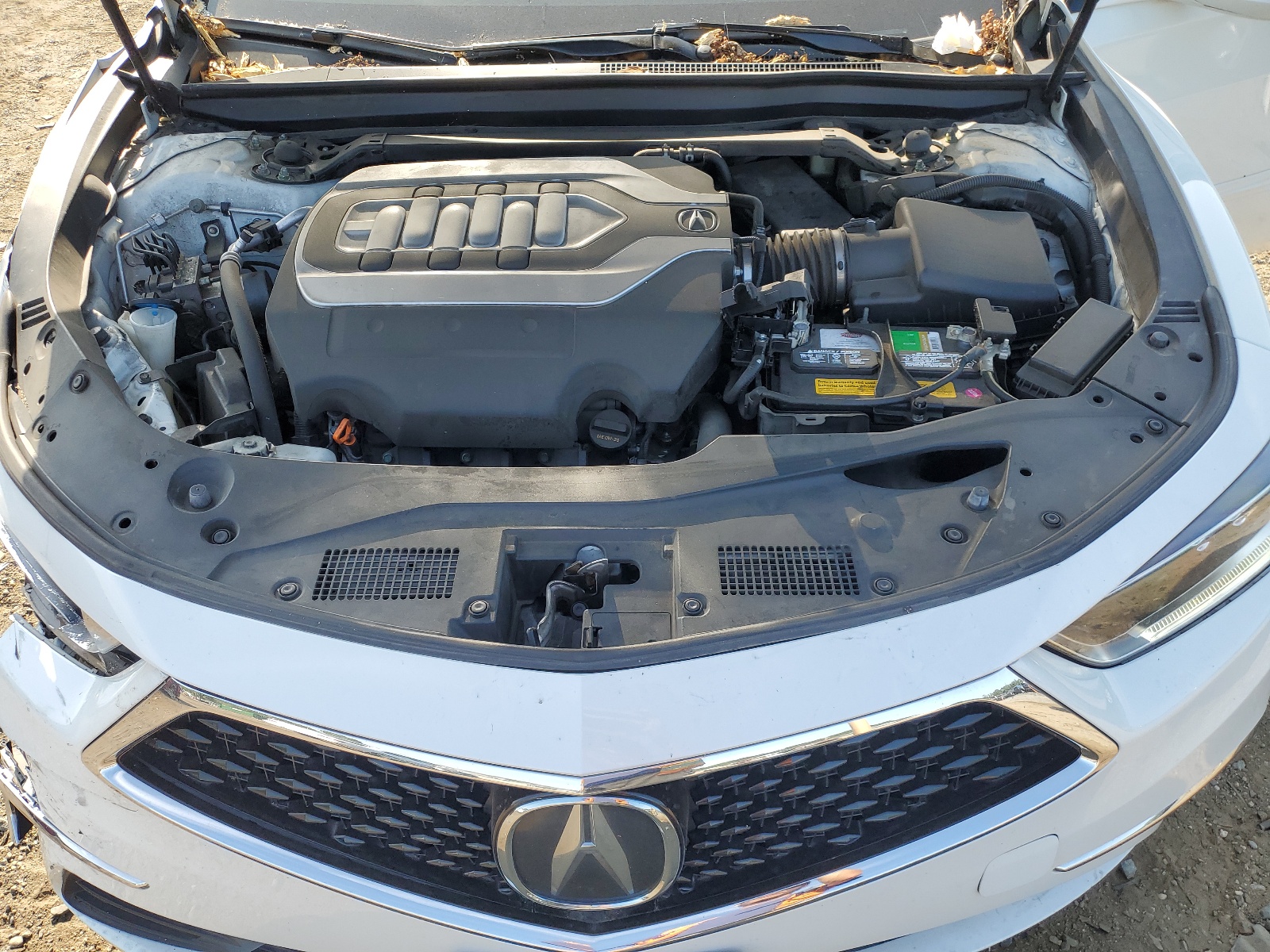 JH4KC1F5XJC000109 2018 Acura Rlx Tech
