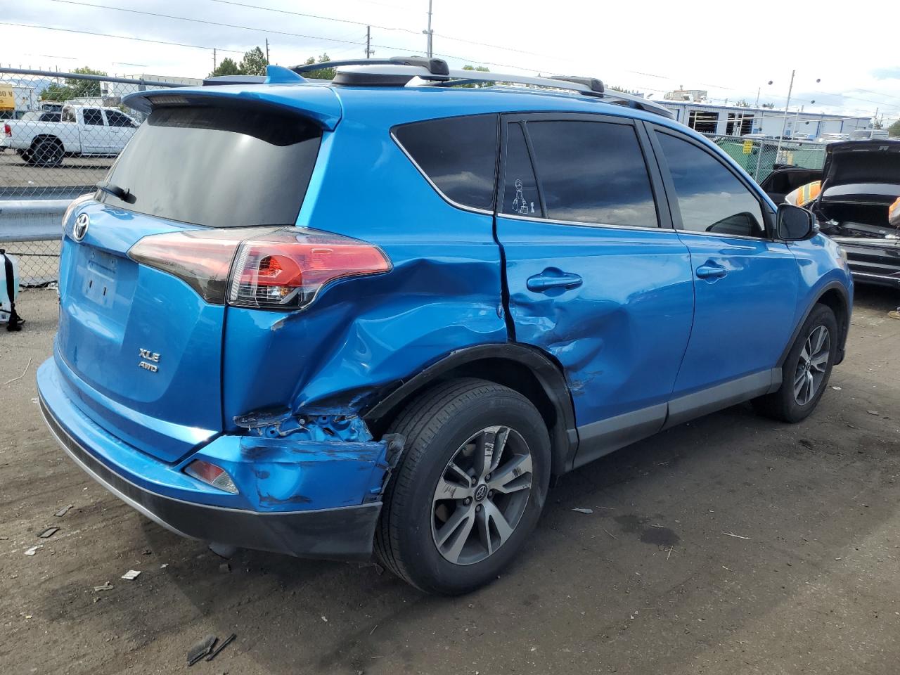 2017 Toyota RAV 4 - Image 3