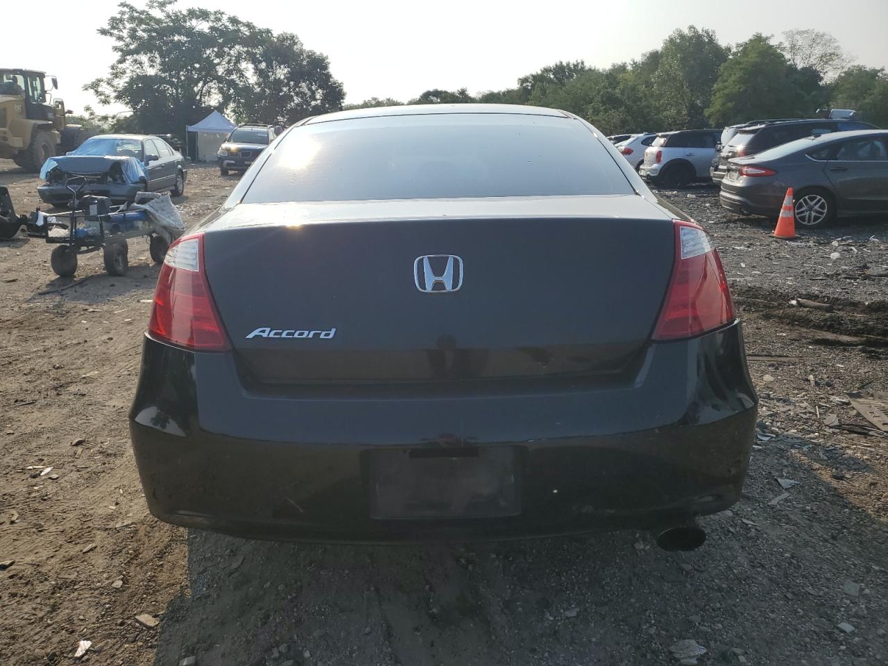 1HGCS1B75AA013816 2010 Honda Accord Ex