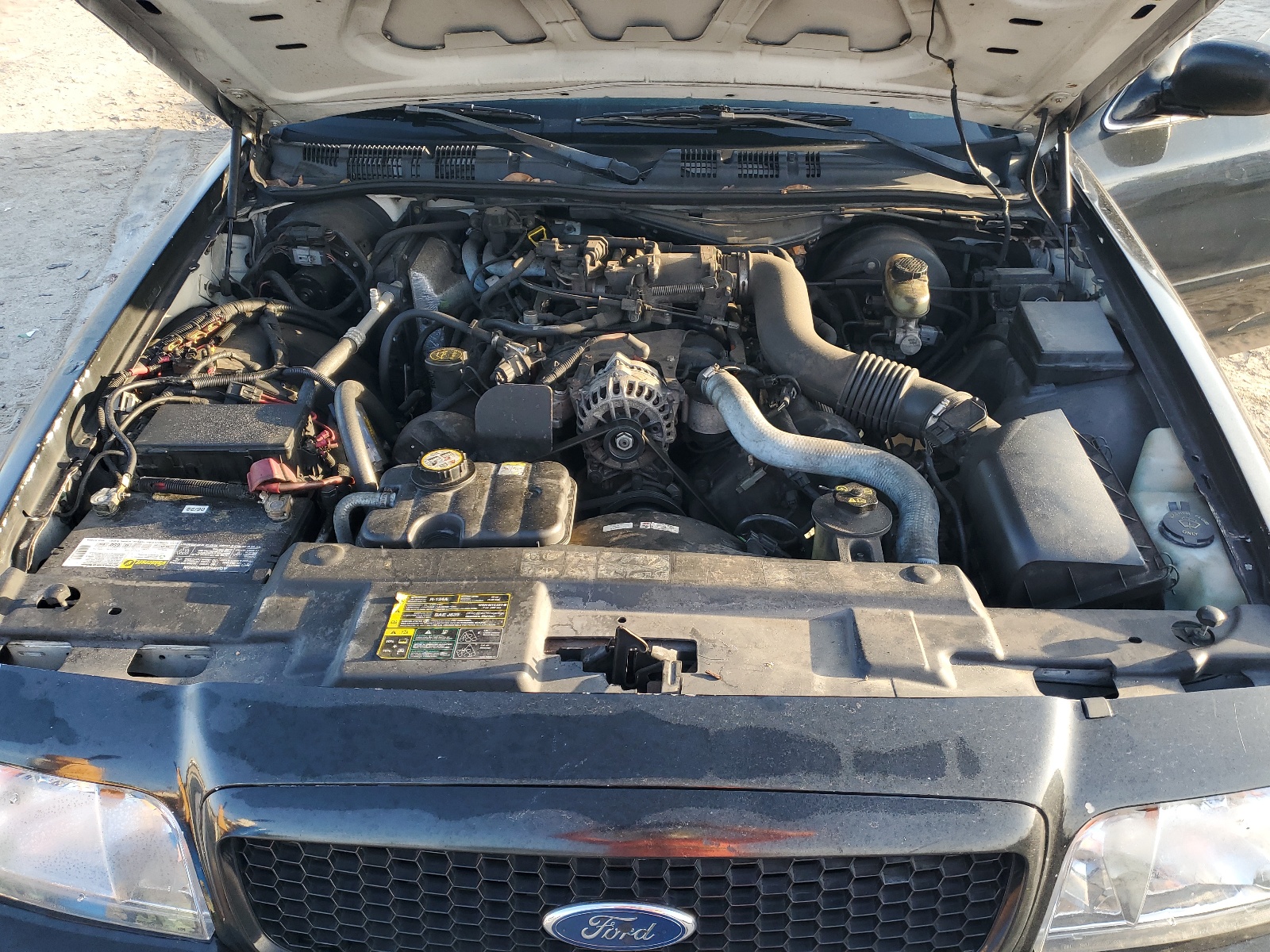 2FAFP71W33X189238 2003 Ford Crown Victoria Police Interceptor