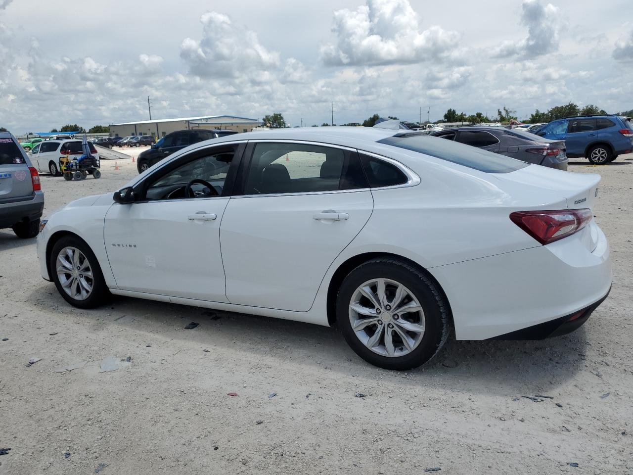 1G1ZD5STXLF095015 2020 CHEVROLET MALIBU - Image 2