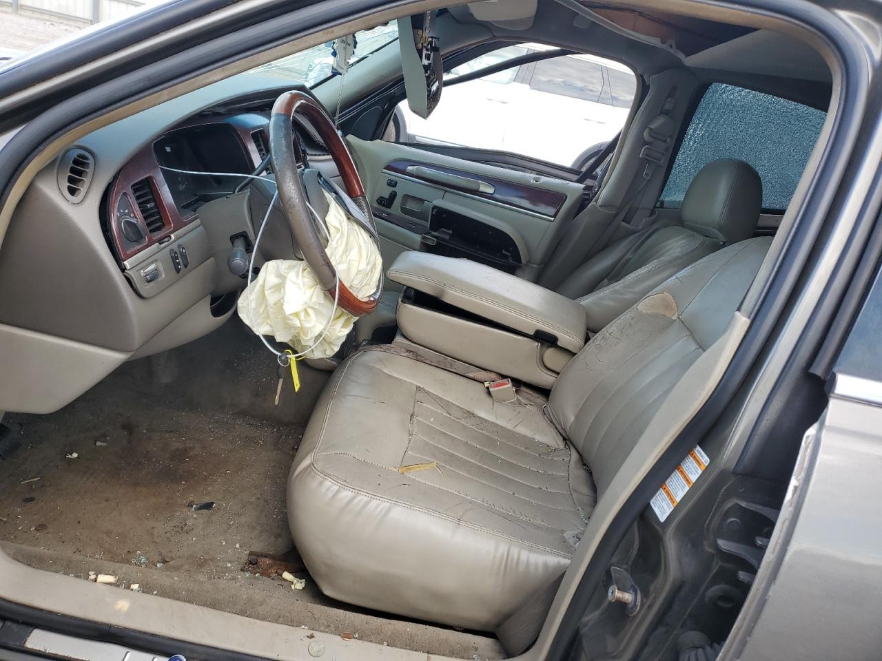 2003 Lincoln Town Car Signature VIN: 1LNHM82W73Y680066 Lot: 89272855