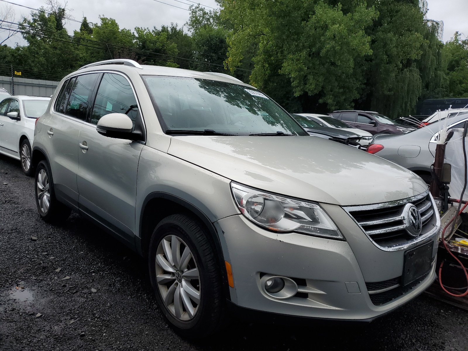 wvgbv7ax1bw566873 WVGBV7AX1BW566873 2011 Volkswagen Tiguan S