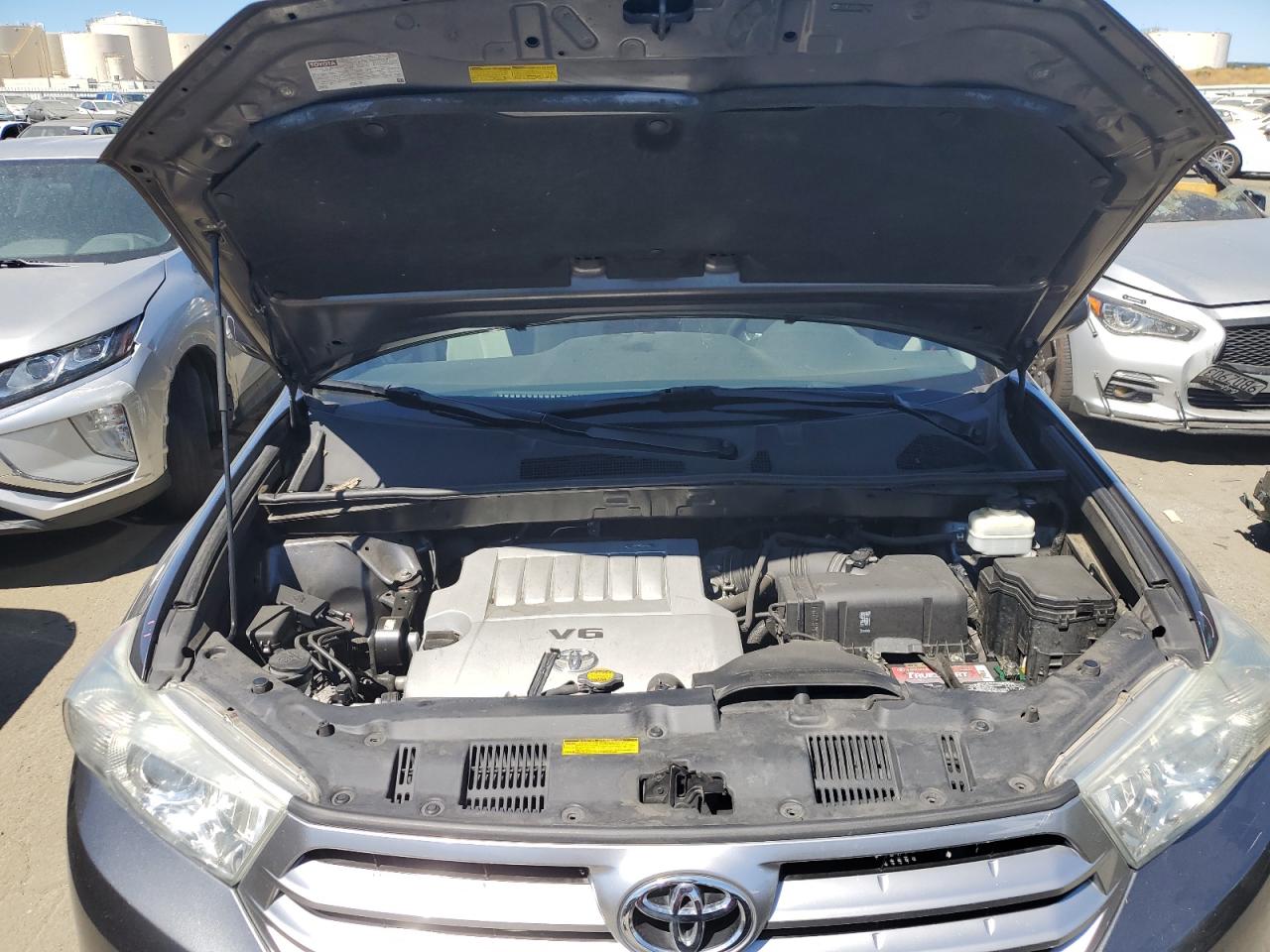 2011 Toyota Highlander Base VIN: 5TDZK3EH2BS042218 Lot: 67577844