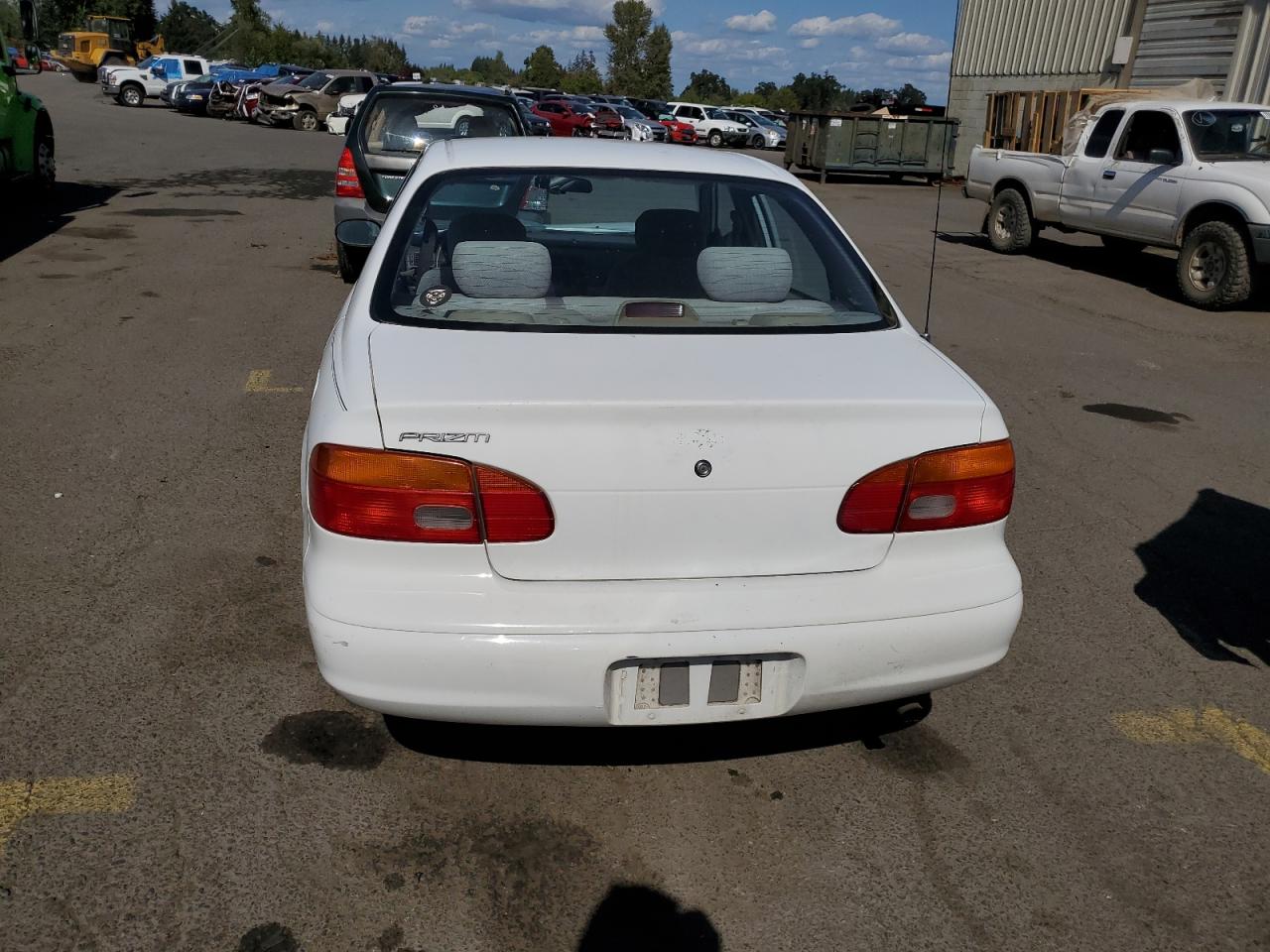 2002 Chevrolet Geo Prizm Base VIN: 1Y1SK52872Z407925 Lot: 67862604